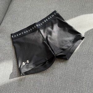 UNDER ARMOUR Gym Shorts